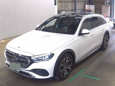 MERCEDES-BENZ E-CLASS - 4