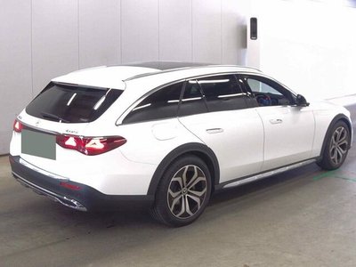 MERCEDES-BENZ E-CLASS - 5