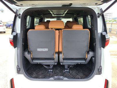 صورة 9 لـ 2026 Toyota VELLFIRE
