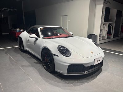 PORSCHE 911 CABRIOLET