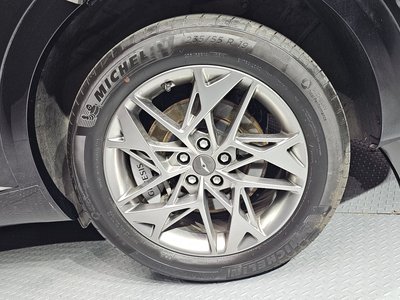 صورة 8 لـ 2022 Genesis GV70