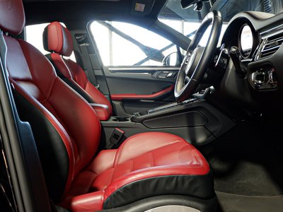 PORSCHE MACAN - 7