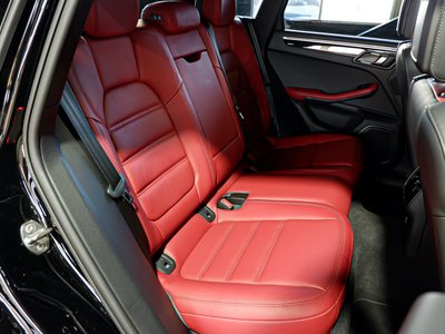 PORSCHE MACAN - 9