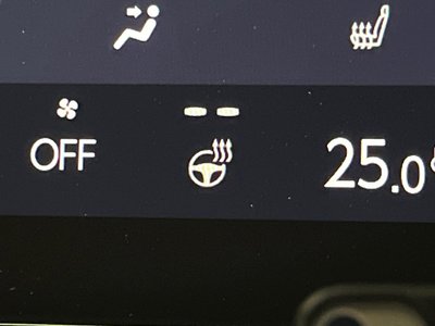 صورة 42 لـ 2024 Lexus LBX