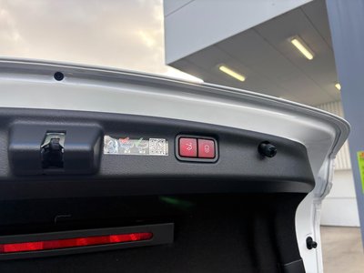 MERCEDES-BENZ C-CLASS - 4