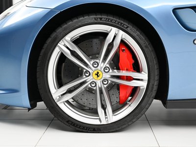 FERRARI GTC4 LUSSO - 9