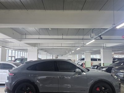 2025 Porsche CAYENNE 照片 6