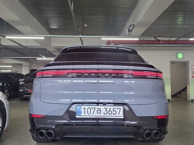 2025 Porsche CAYENNE 照片 3