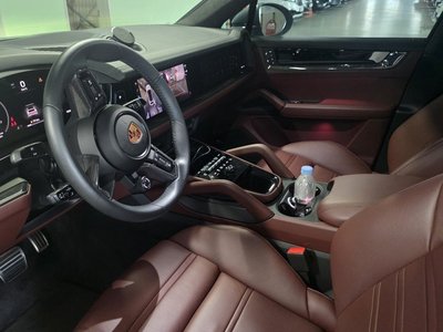 2025 Porsche CAYENNE 照片 4
