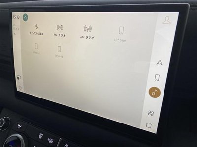 LAND ROVER DEFENDER - 7