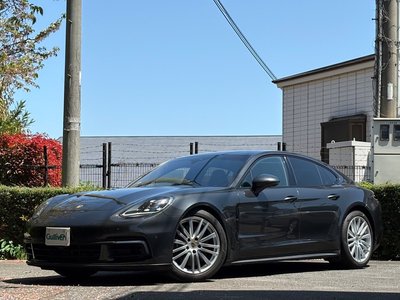 PORSCHE PANAMERA - 3