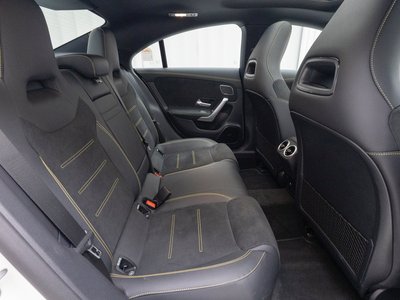 MERCEDES-BENZ CLA - 10