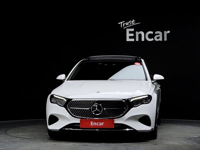 MERCEDES-BENZ E-CLASS - 2