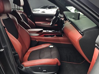 2022 Genesis GV70 — миниатюра 16