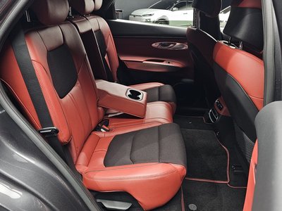 2022 Genesis GV70 — миниатюра 18