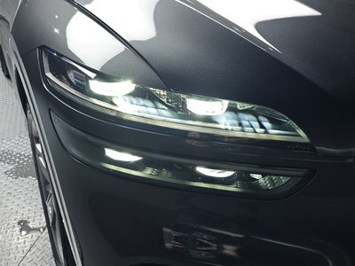 2022 Genesis GV70 photo 9