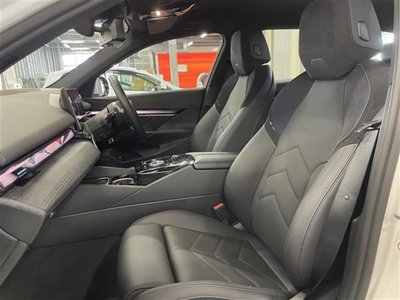 2025 BMW 5 SERIES TOURING — миниатюра 27