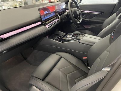 2025 BMW 5 SERIES TOURING — миниатюра 28