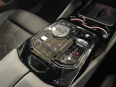 2025 BMW 5 SERIES TOURING — миниатюра 15