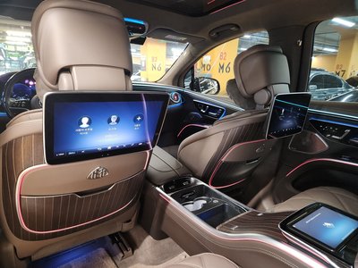 MERCEDES-BENZ EQS SUV - 9