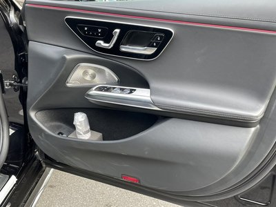 MERCEDES-BENZ E-CLASS - 7