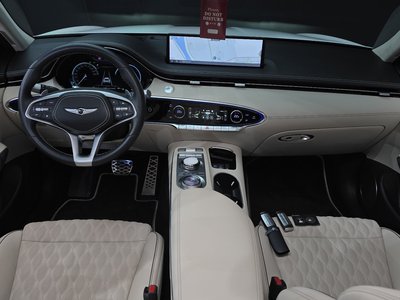 صورة 5 لـ 2024 Genesis GV70