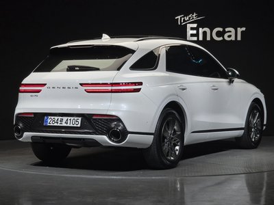 صورة 3 لـ 2024 Genesis GV70