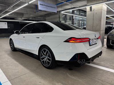 2026 BMW 5 SERIES 照片 4