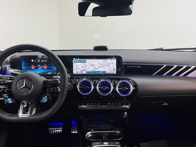 MERCEDES-BENZ CLA - 4