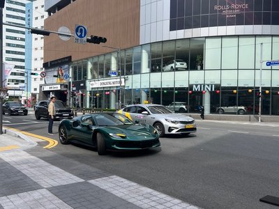 2024 FERRARI 296 GTS photo 2