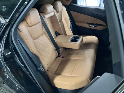 2023 Lexus NX — миниатюра 17