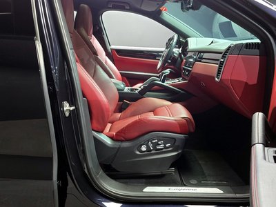 PORSCHE CAYENNE - 10