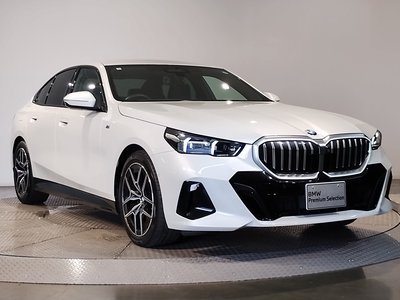 صورة مصغرة 6 لـ 2024 BMW 5 SERIES