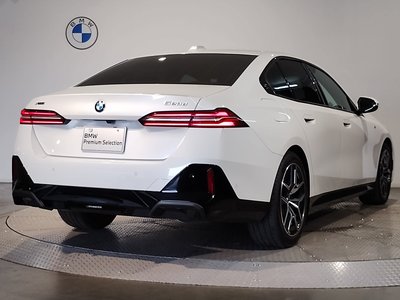 صورة مصغرة 8 لـ 2024 BMW 5 SERIES