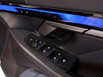 صورة مصغرة 57 لـ 2024 BMW 5 SERIES