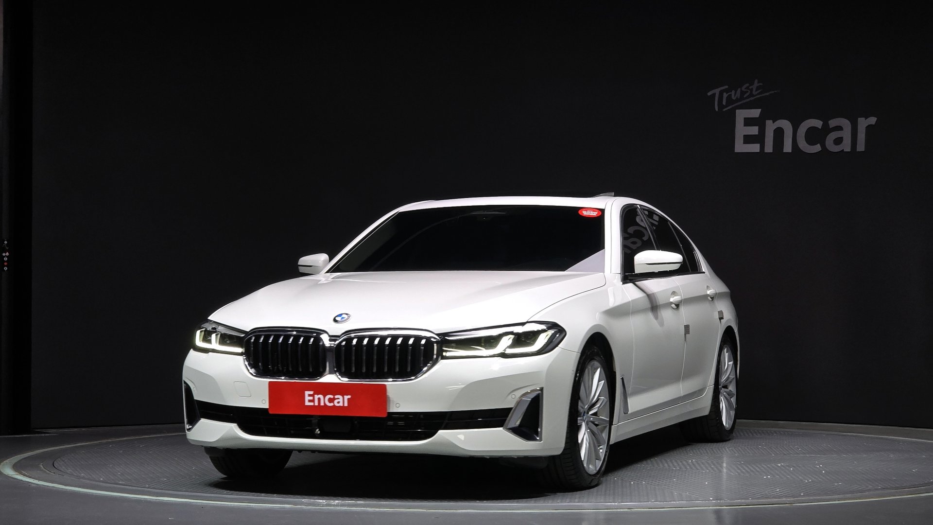 BMW 5 SERIES - View 1