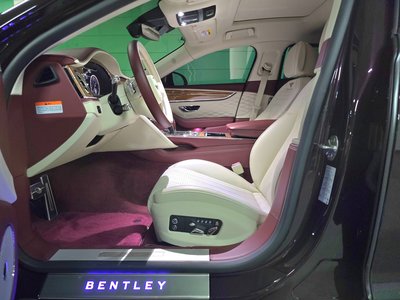 2024 Bentley FLYING SPUR — фото 9