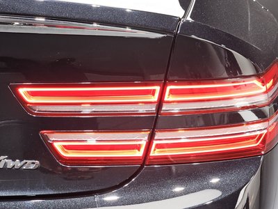 GENESIS G80 (RG3) - 10