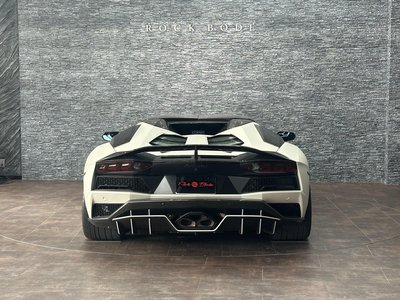 2019 Lamborghini AVENTADOR ROADSTER — миниатюра 13