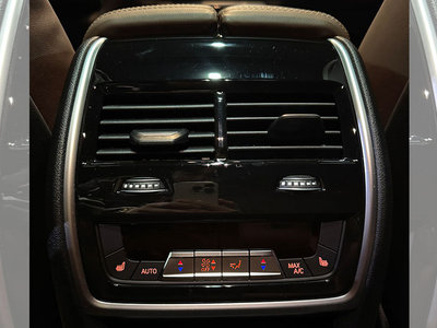 2025 BMW X6 — миниатюра 12