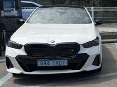 صورة 4 لـ 2025 BMW I5