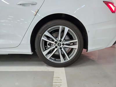 AUDI A6 - 6