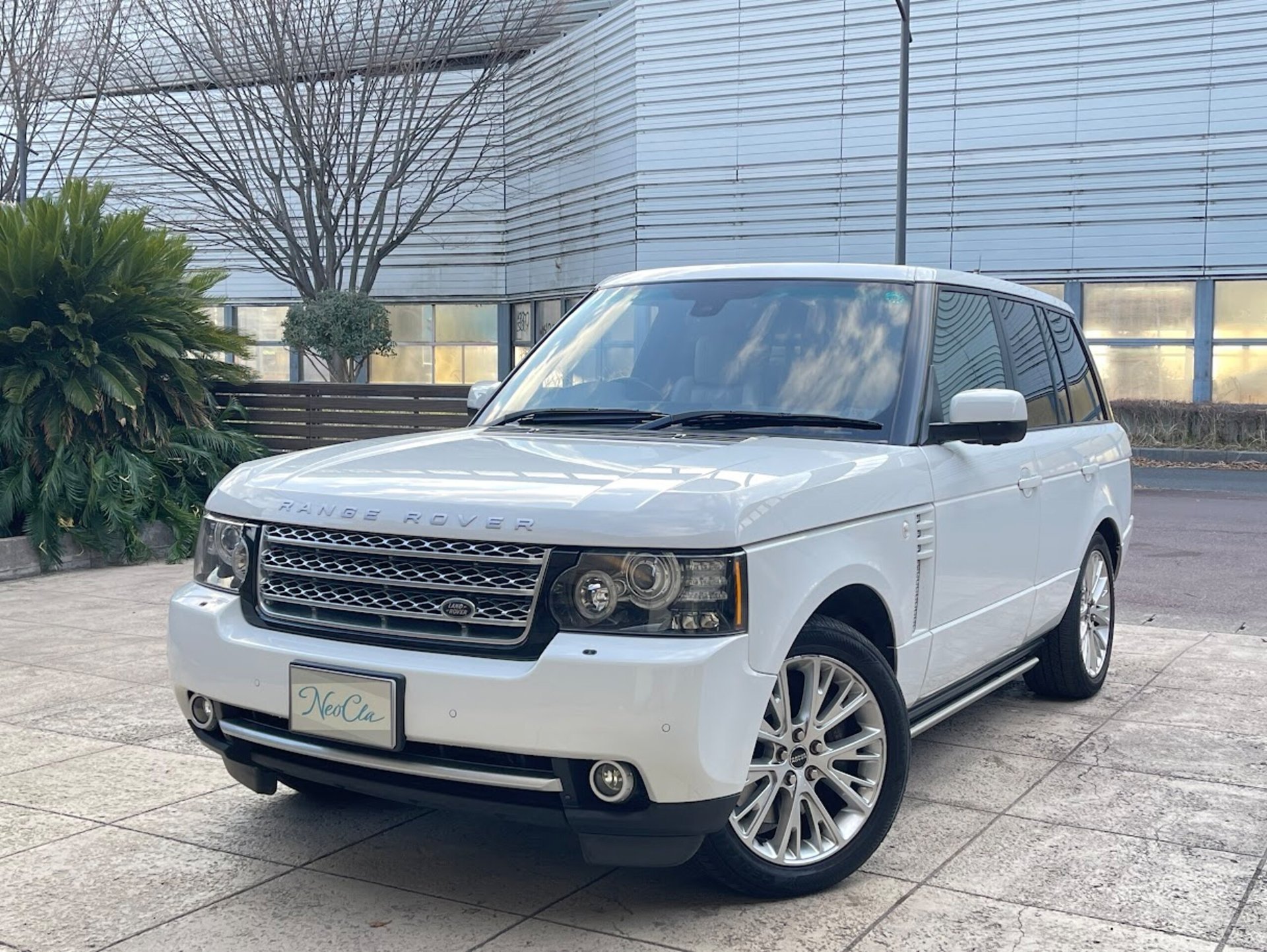 LAND ROVER RANGE ROVER VOGUE - View 1