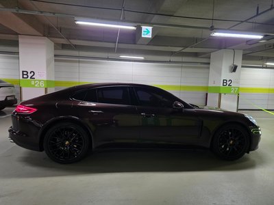 صورة 4 لـ 2018 Porsche PANAMERA