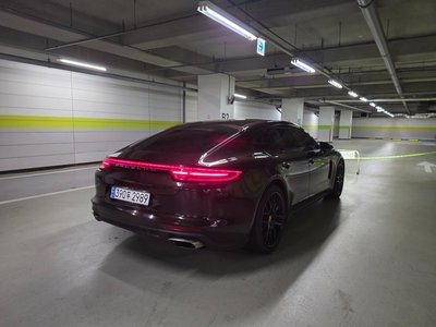 صورة 7 لـ 2018 Porsche PANAMERA