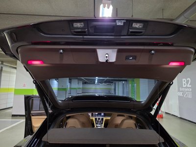 2018 Porsche PANAMERA thumbnail 11