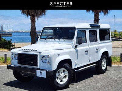 LAND ROVER DEFENDER - 1