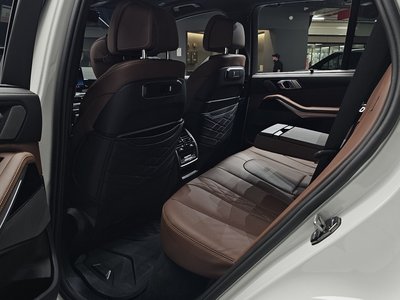 2025 BMW X5 thumbnail 16