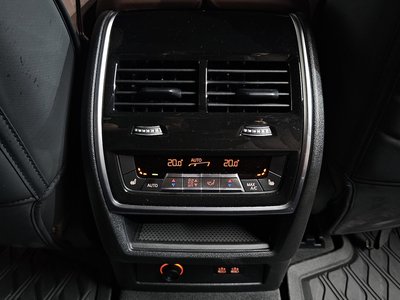 2025 BMW X5 thumbnail 32