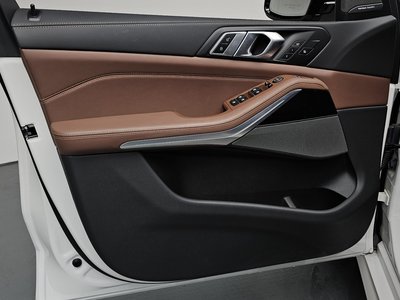 2025 BMW X5 thumbnail 14
